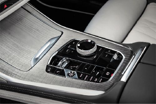 Center Controls of BMW X7
