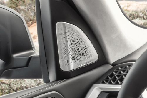 Speakers View of BMW X7