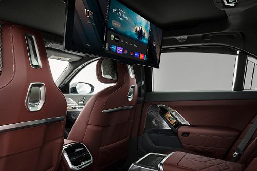 Rear Seat Entertainment of BMW 7 Series