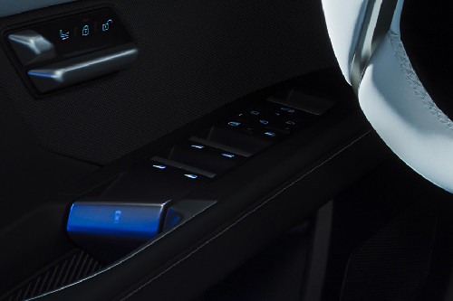 BMW i3 Drivers Side In Side Door Controls
