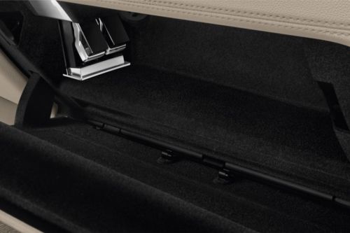 BMW 7 Series Sedan Glove Box Open