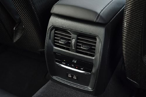M3 Sedan Rear AC Controls