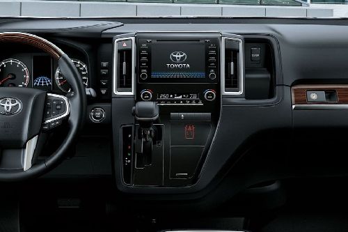 Front AC Controls of Toyota Granvia