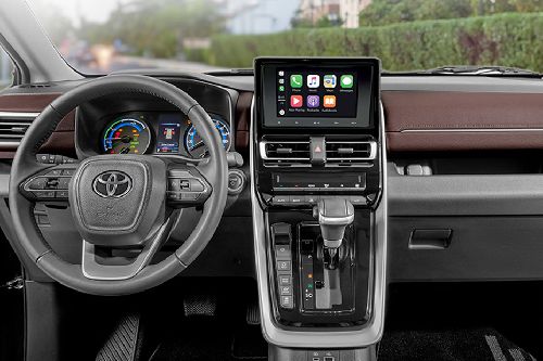 Dashboard View of Innova Hycross