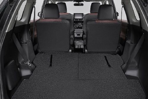 Folding Seats of Toyota Innova Hycross