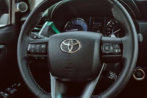 Toyota Fortuner Multi Function Steering