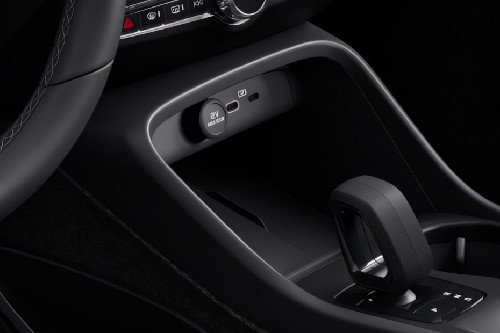 Power Accessories Outlet View of Volvo XC40