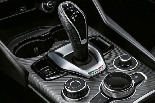Alfa Romeo Giulia Gear Shifter