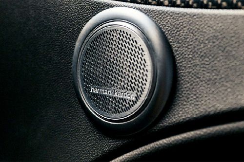 Speakers View of Alfa Romeo Giulia