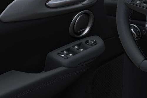 Alfa Romeo Tonale Drivers Side In Side Door Controls