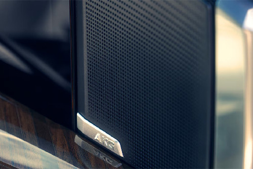 Speakers View of Cadillac Escalade