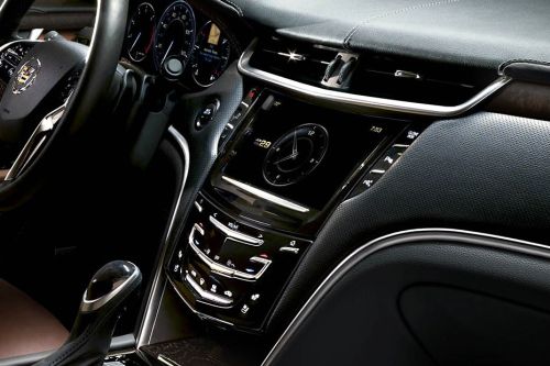 XTS Center Console