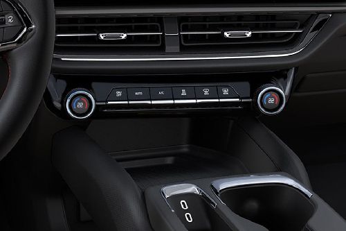 Front AC Controls of Chevrolet Equinox Ev