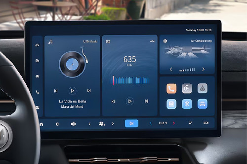 Stereo View of Captiva Phev	