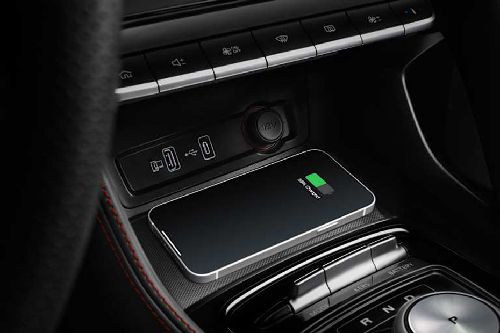 Power Accessories Outlet View of MG ZS EV