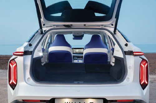 Folding Seats of MG Whale