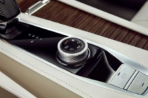 Center Controls of MG RX9