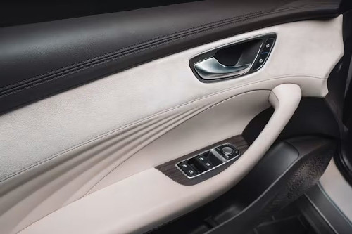 MG 8 PHEV Drivers Side In Side Door Controls