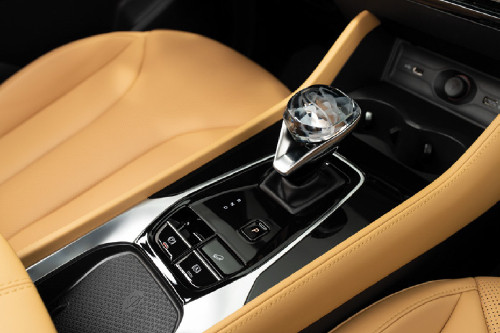 MG HS  Hybrid Gear Shifter