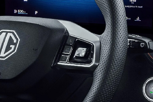 MG HS  Hybrid Multi Function Steering