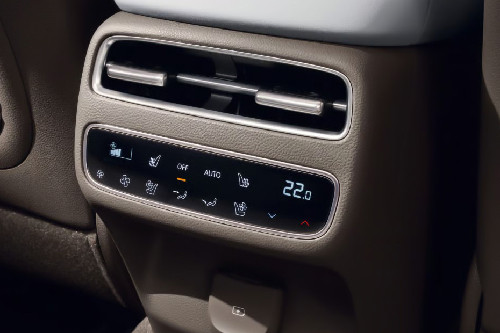 EV GV 70 Rear AC Controls