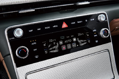 Front AC Controls of Genesis GV80 Coupe