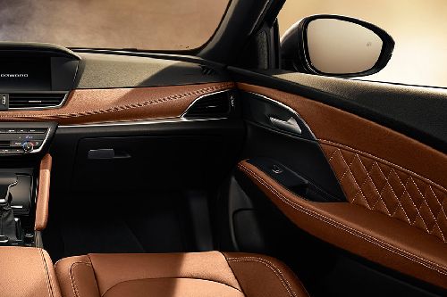 Borgward BX7TS Passengers View