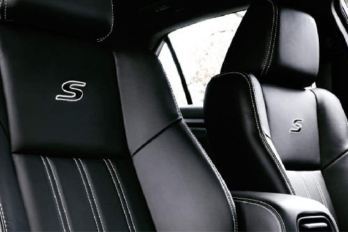 300 Front Seats