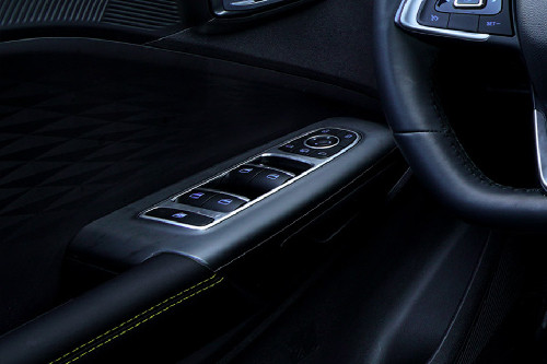 Chery Tiggo 2 Pro Drivers Side In Side Door Controls