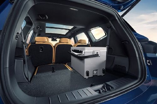 Folding Seats of Geely Okavango